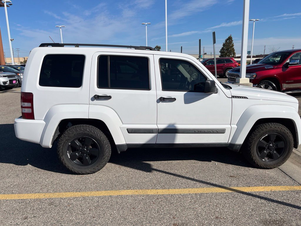 Used 2011 Jeep Liberty Sport w/ Popular Equipment Group AWD/4WD image 8