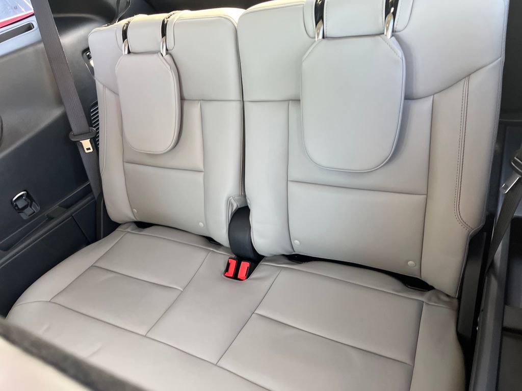New 2026 Ford Explorer Active w/ Active Comfort Package AWD/4WD image 24