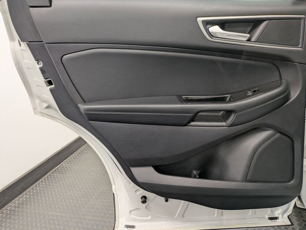 Used 2020 Ford Edge SEL w/ Convenience Package image 23