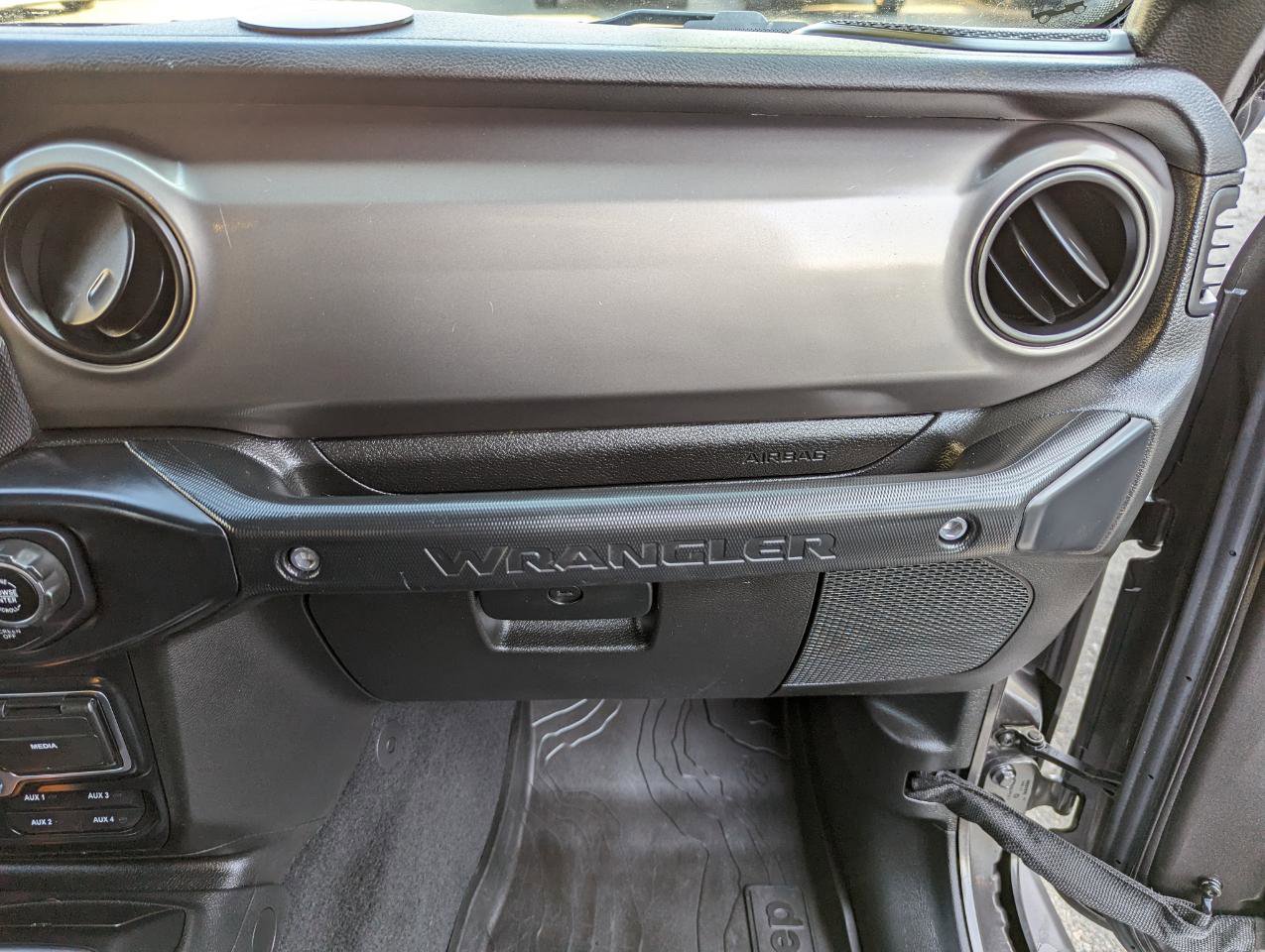 Used 2019 Jeep Wrangler Unlimited Sport S image 34