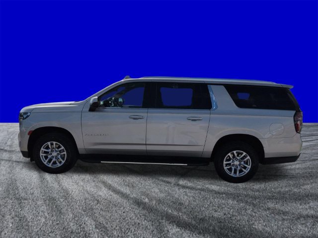 Used 2023 Chevrolet Suburban LT AWD/4WD image 7