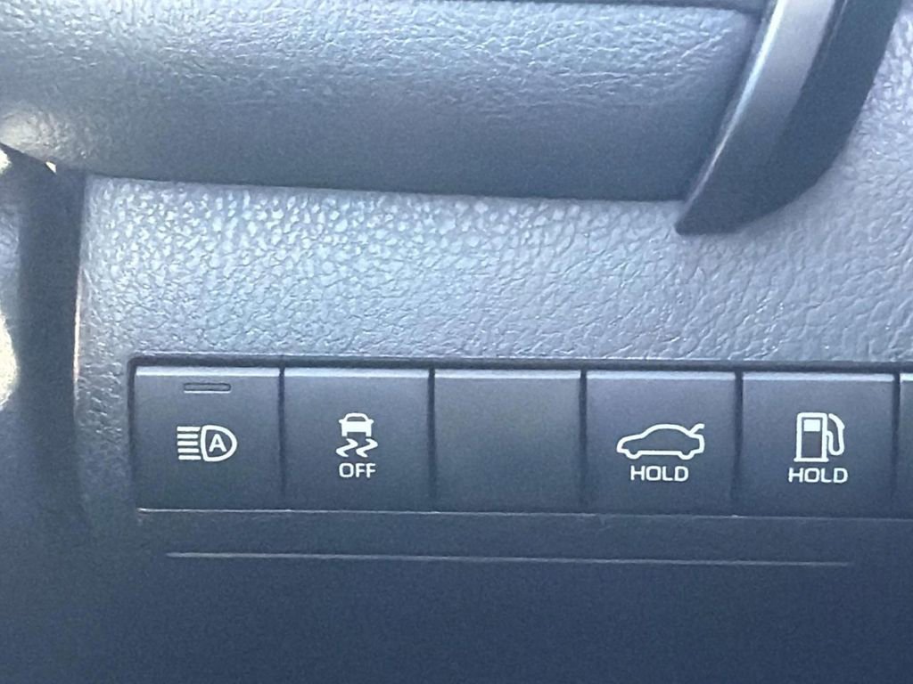 Used 2022 Toyota Camry SE FWD image 22