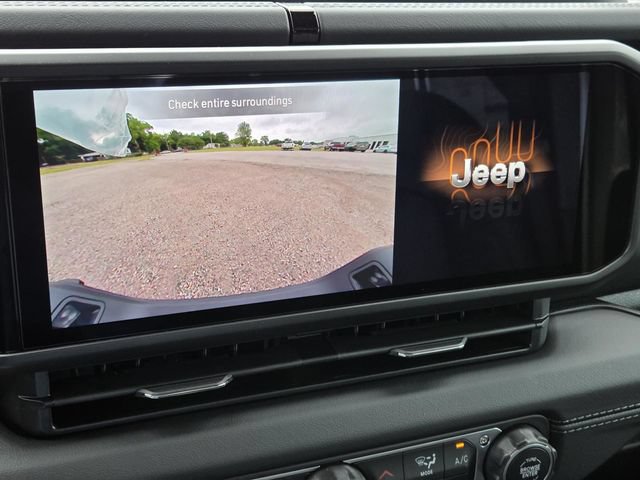 New 2026 Jeep Gladiator Sport AWD/4WD image 19