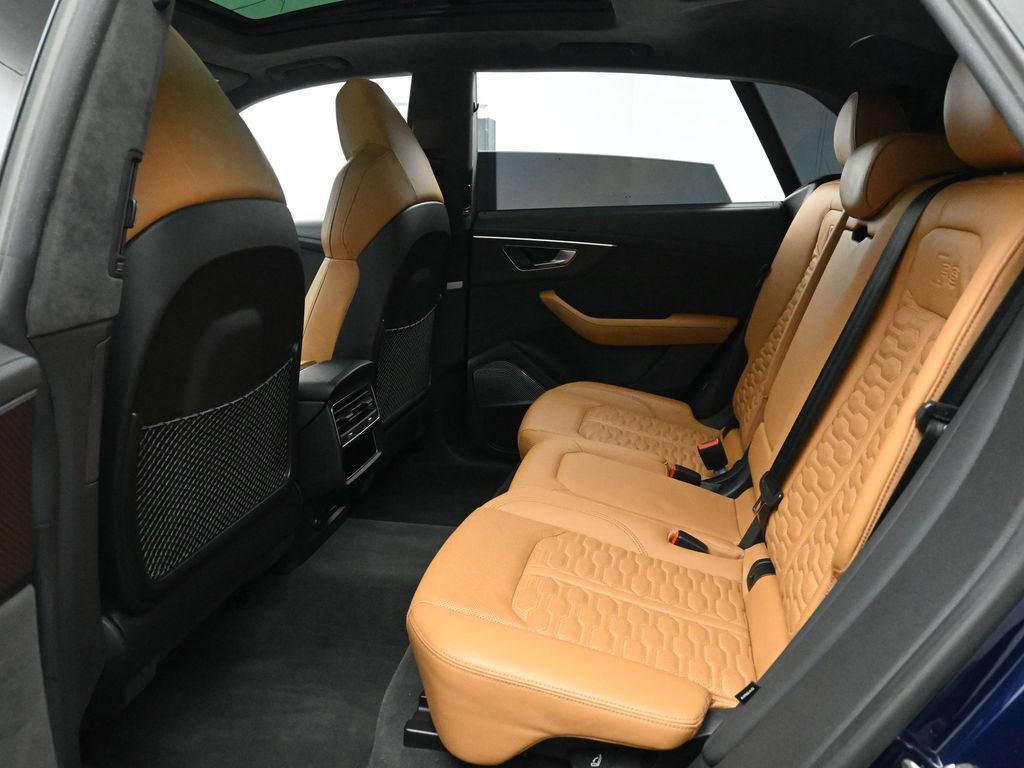 Used 2022 Audi RS Q8 w/ Luxury Package AWD/4WD image 14