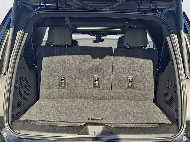 Used 2021 GMC Yukon XL Denali w/ Denali Premium Package image 13