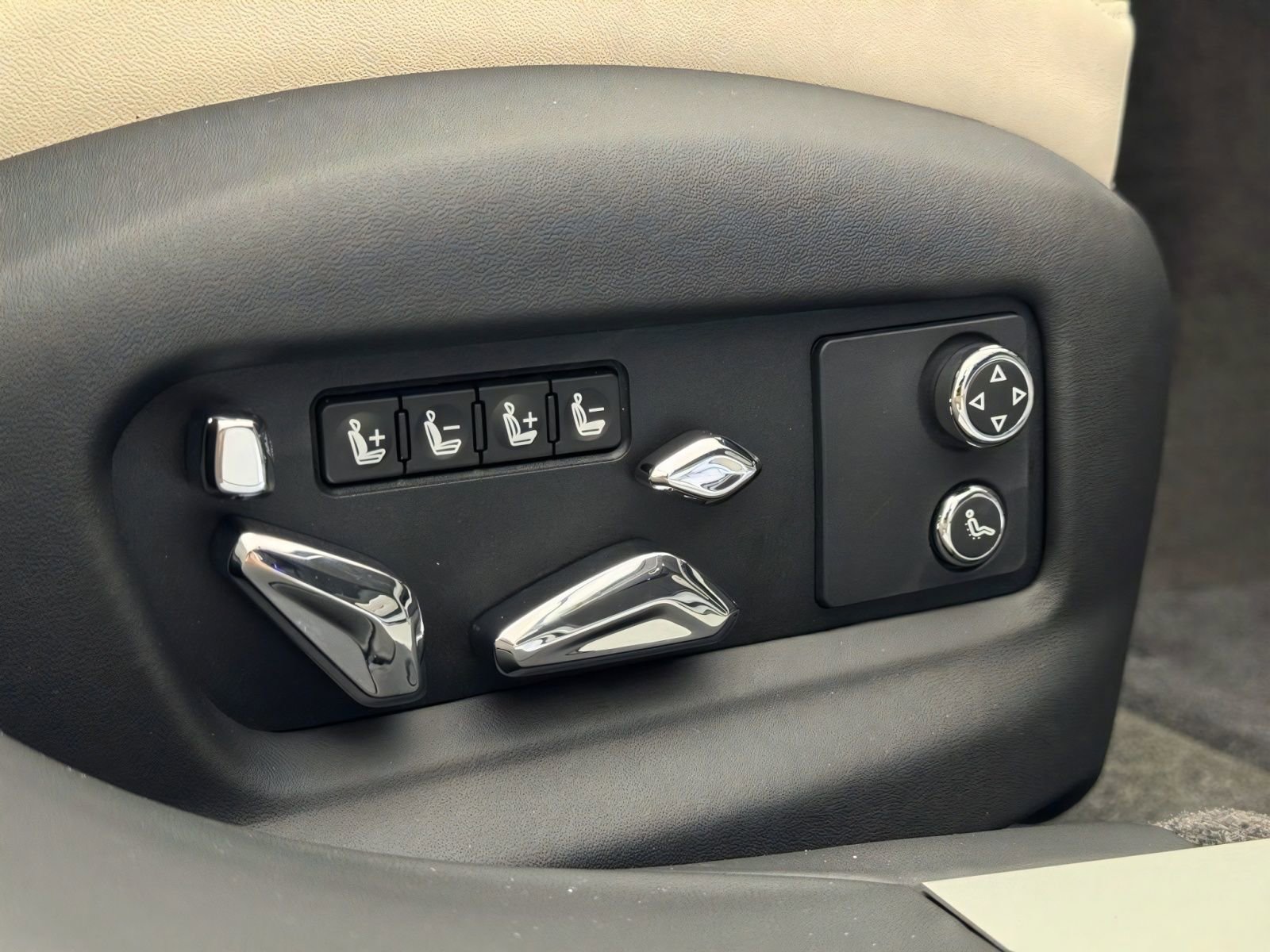 New 2026 Bentley Flying Spur Plug-In Hybrid AWD/4WD image 54