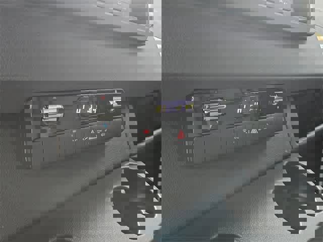 Used 2024 Mercedes-Benz Sprinter 2500 w/ Acoustic Package image 23