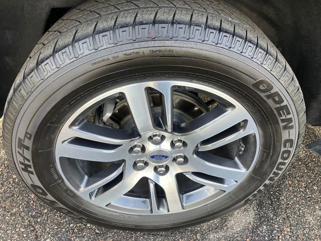 Used 2024 Ford Expedition Limited image 34