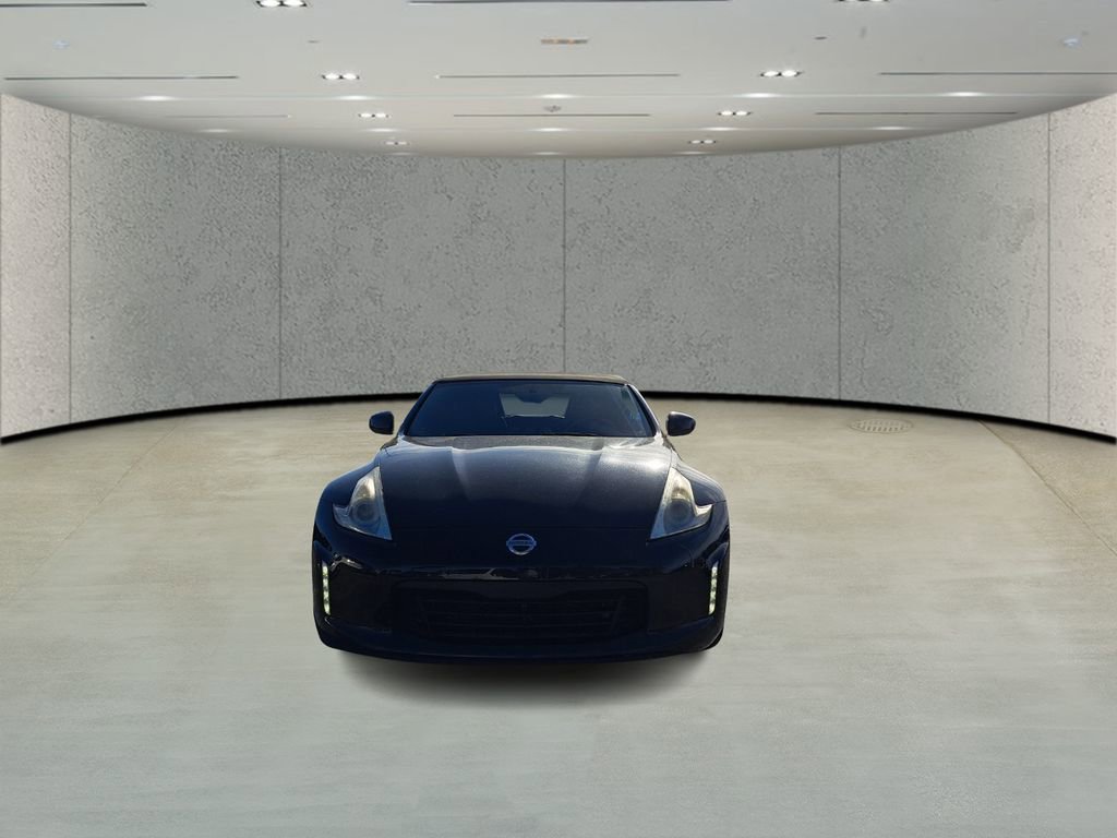 Used 2014 Nissan 370Z Touring w/ Sport Package image 2