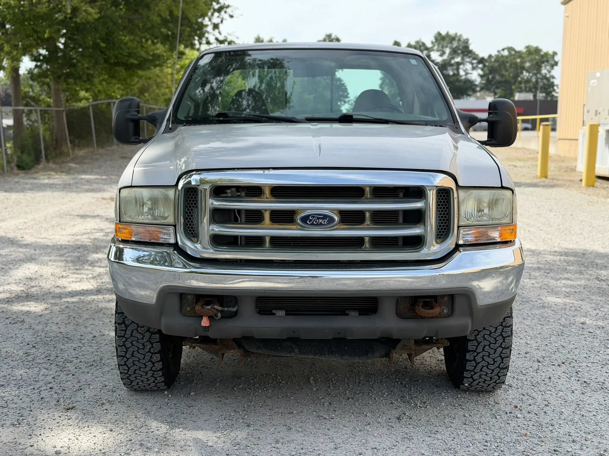 Used 2004 Ford F250 XLT AWD/4WD image 2