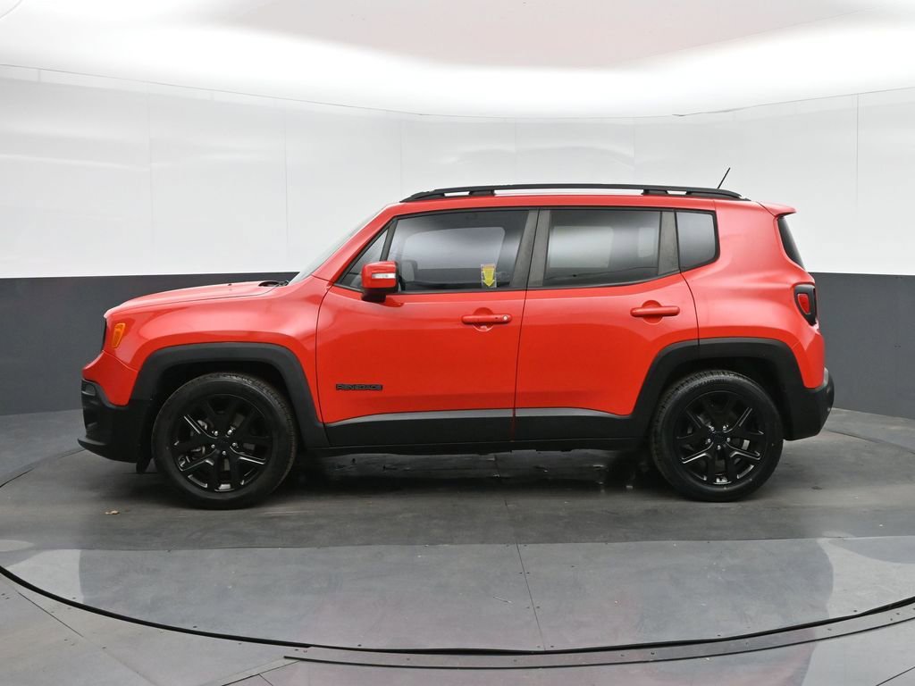 Used 2017 Jeep Renegade Altitude FWD image 4