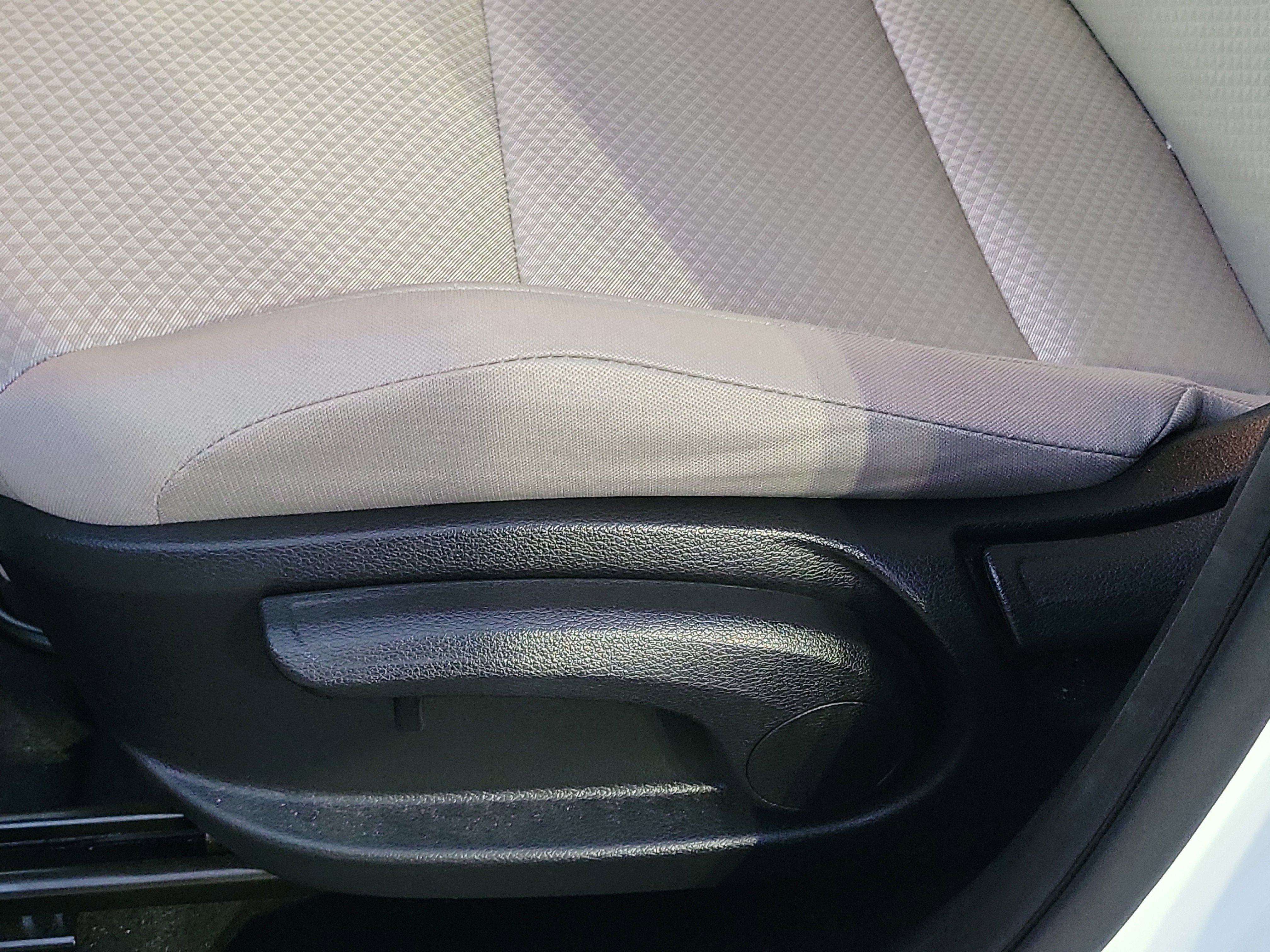 Used 2025 Kia Soul LX image 16