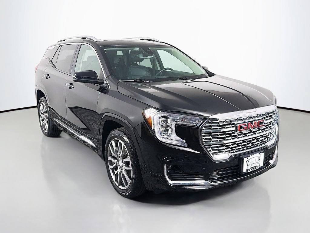 Used 2022 GMC Terrain Denali AWD/4WD image 1