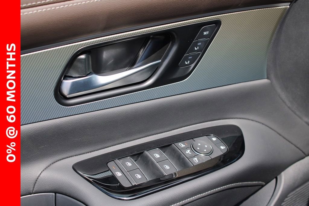 New 2025 Nissan Murano Platinum w/ Cargo Package image 13