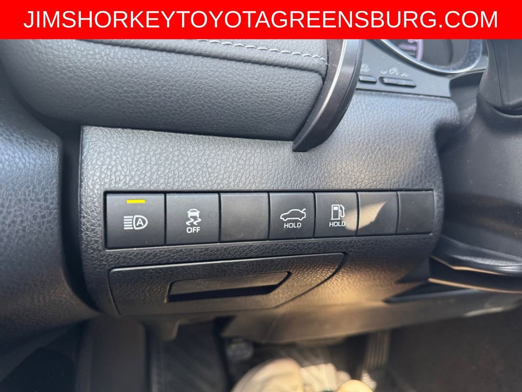 Used 2019 Toyota Camry SE FWD image 29