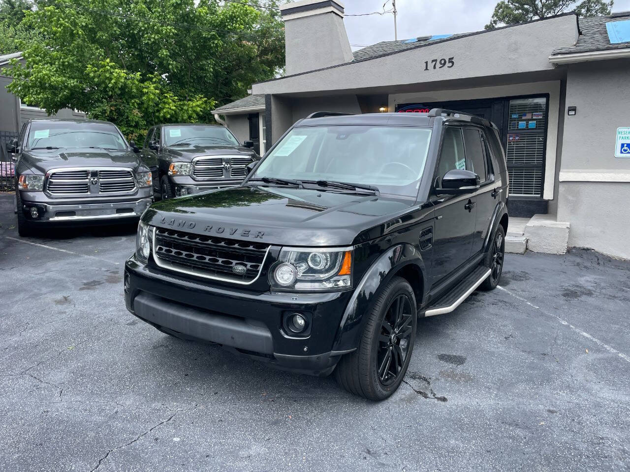 Used 2016 Land Rover LR4 HSE Silver Edition AWD/4WD image 2