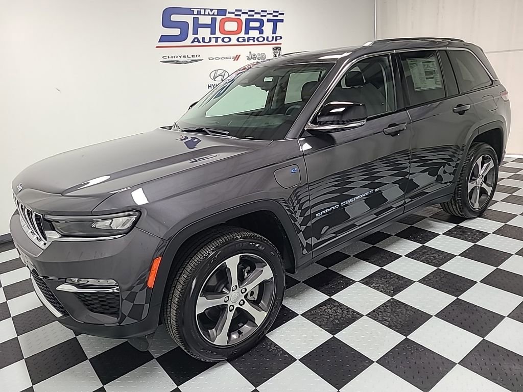 New 2023 Jeep Grand Cherokee 4WD 4xe image 1