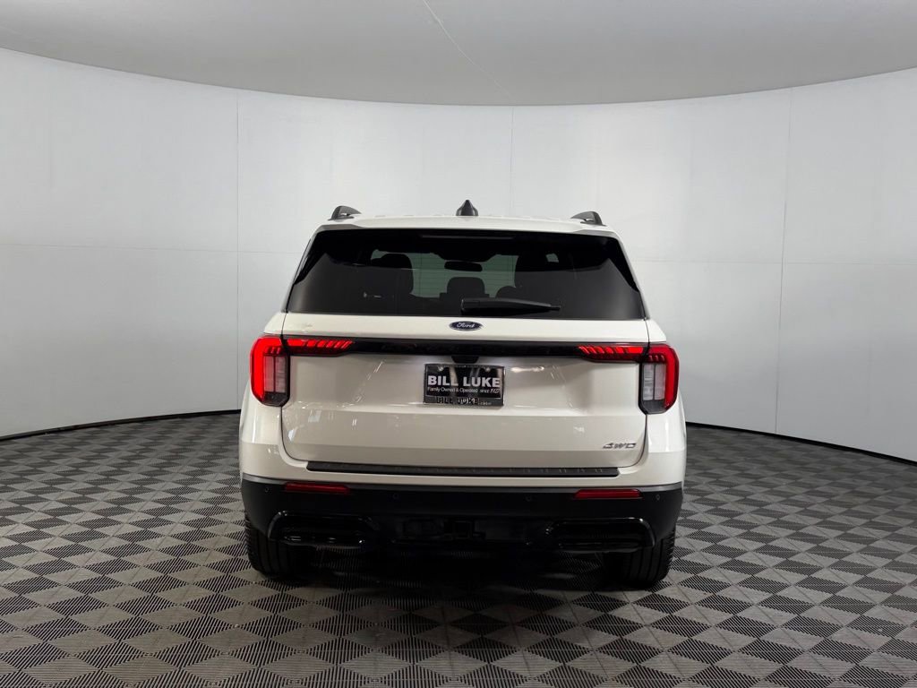 Used 2025 Ford Explorer ST-Line w/ ST-Line Street Pack image 6