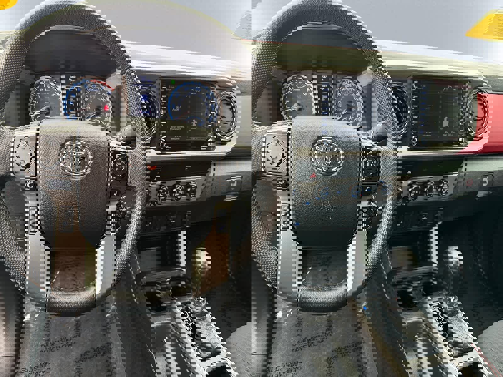 Used 2021 Toyota Tacoma SR5 w/ SR5 Appearance Package (SM) image 5