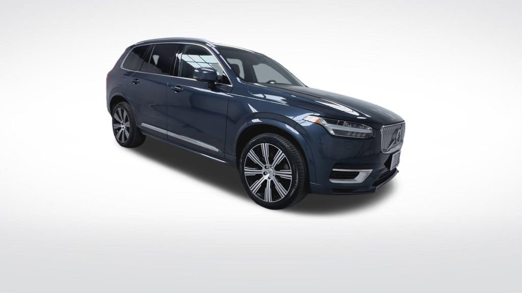 Used 2024 Volvo XC90 T8 Plus w/ Protection Package image 2