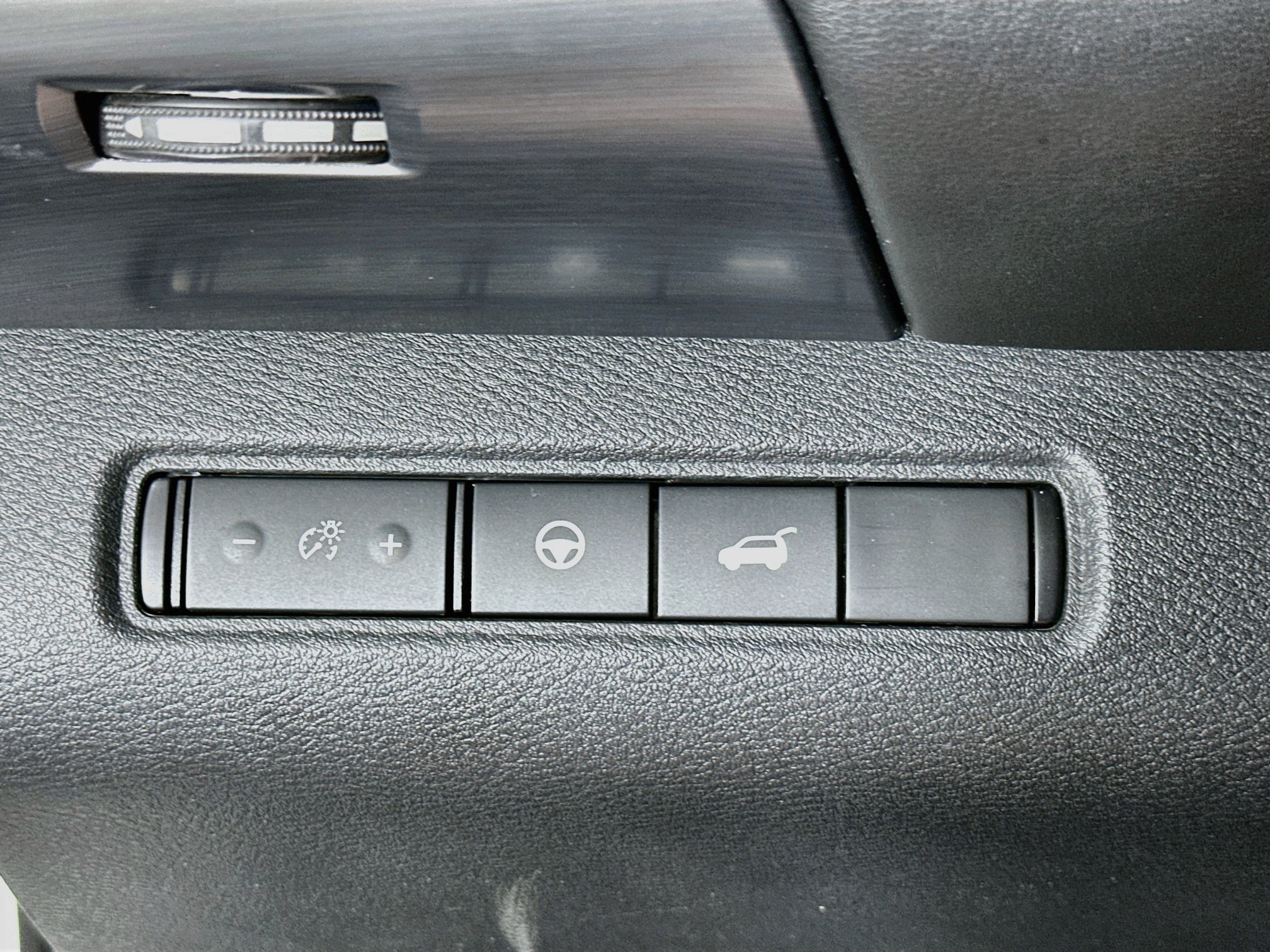 Used 2022 Nissan Pathfinder SL w/ SL Premium Package FWD image 17