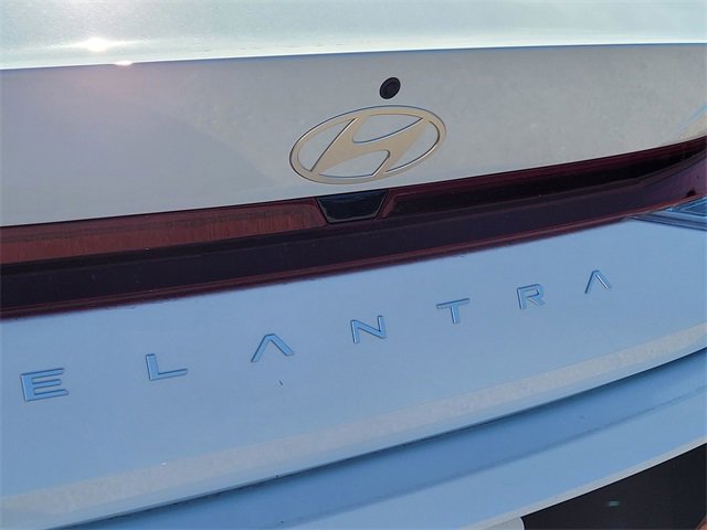 New 2026 Hyundai Elantra SE image 6