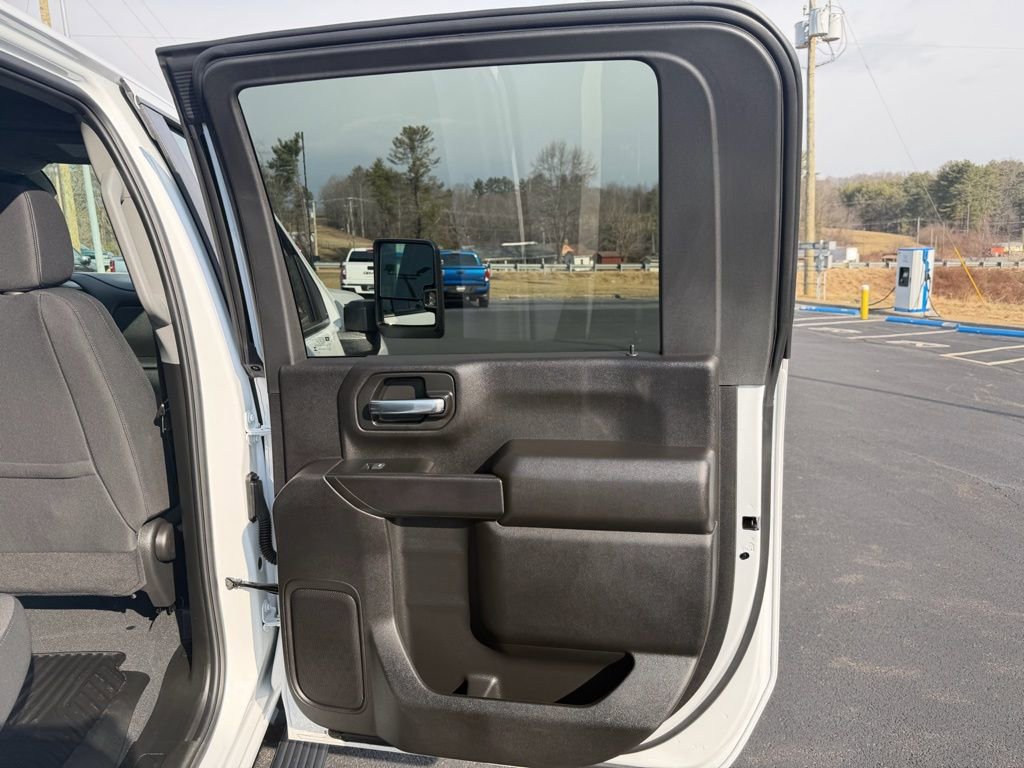 Used 2025 Chevrolet Silverado 2500 Custom w/ Custom Value Package image 36