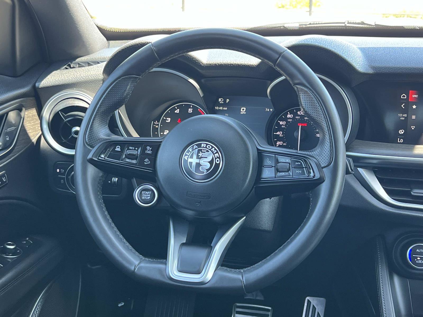 Used 2023 Alfa Romeo Stelvio Ti AWD/4WD image 8