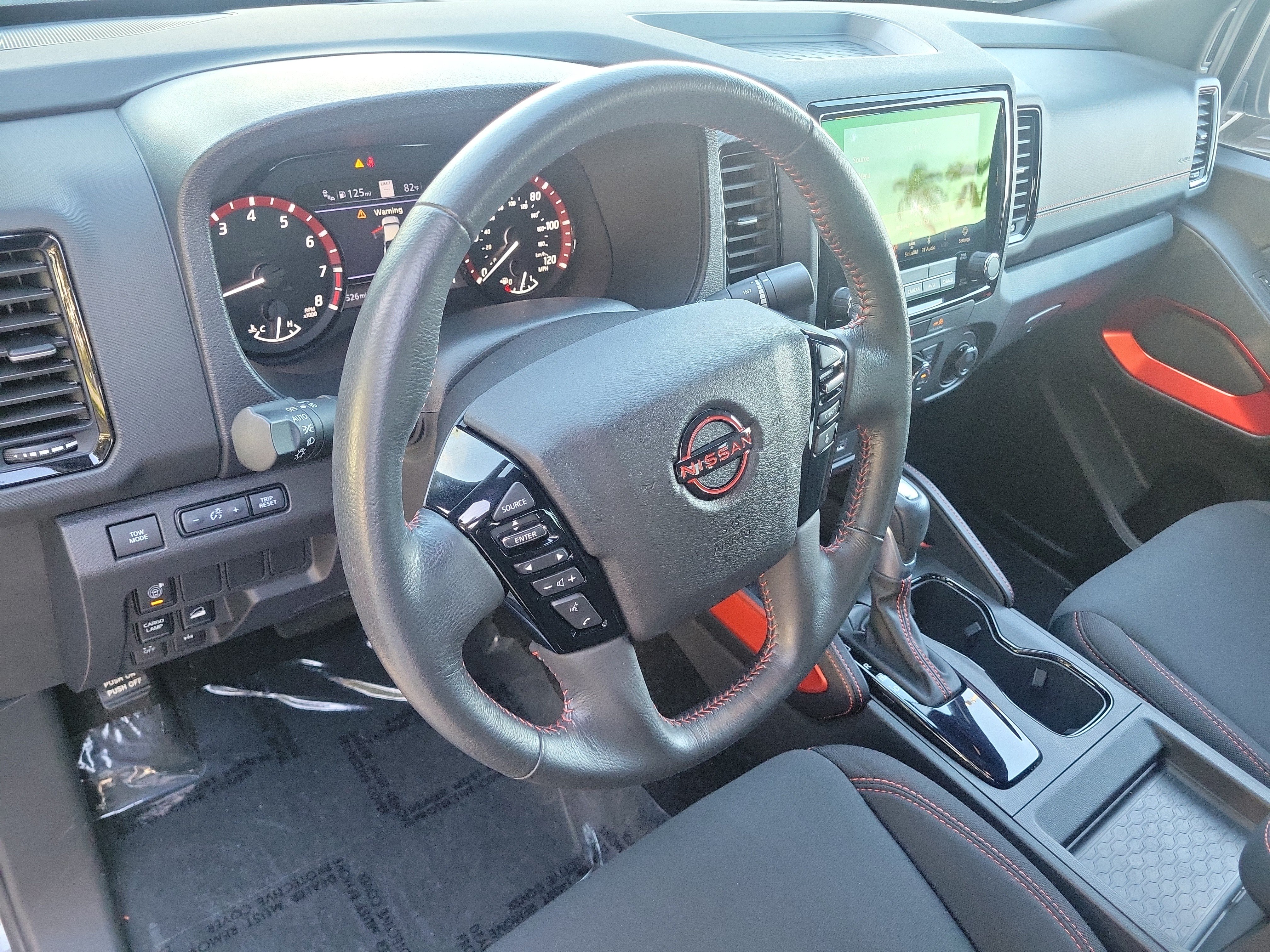 Used 2024 Nissan Frontier PRO-4X w/ Technology Package AWD/4WD image 9