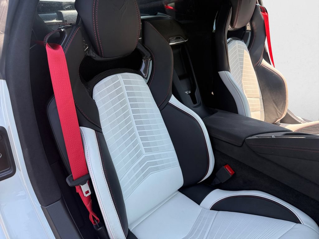 Used 2023 Chevrolet Corvette Stingray Premium Cpe w/ Z51 Performance Package RWD image 27