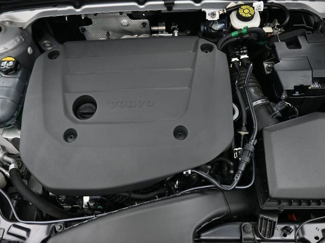 Used 2024 Volvo XC40 B5 Plus w/ Protection Package Premier image 35