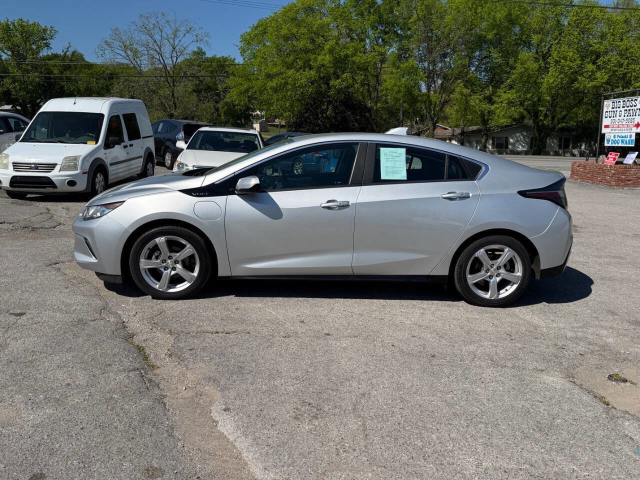 Used 2017 Chevrolet Volt LT FWD image 2