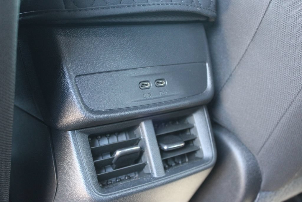 Used 2026 Chevrolet Equinox LT w/ LPO, Floor Liner Package AWD/4WD image 24