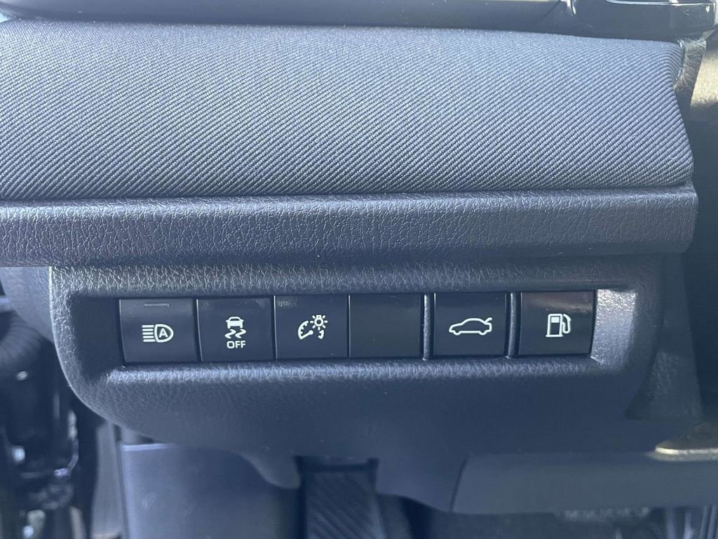 Used 2025 Toyota Camry LE FWD image 24