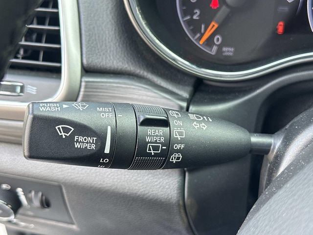 Used 2019 Jeep Grand Cherokee Laredo AWD/4WD image 29