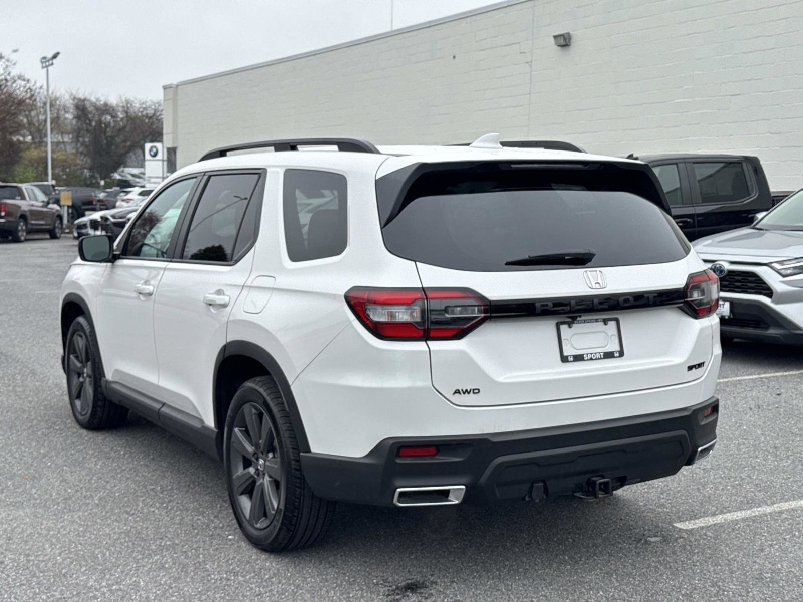 Used 2025 Honda Pilot Sport image 22