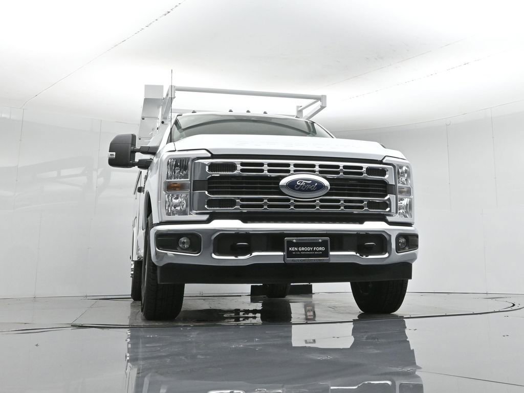 New 2026 Ford F350 XL w/ XL Chrome Package RWD image 54