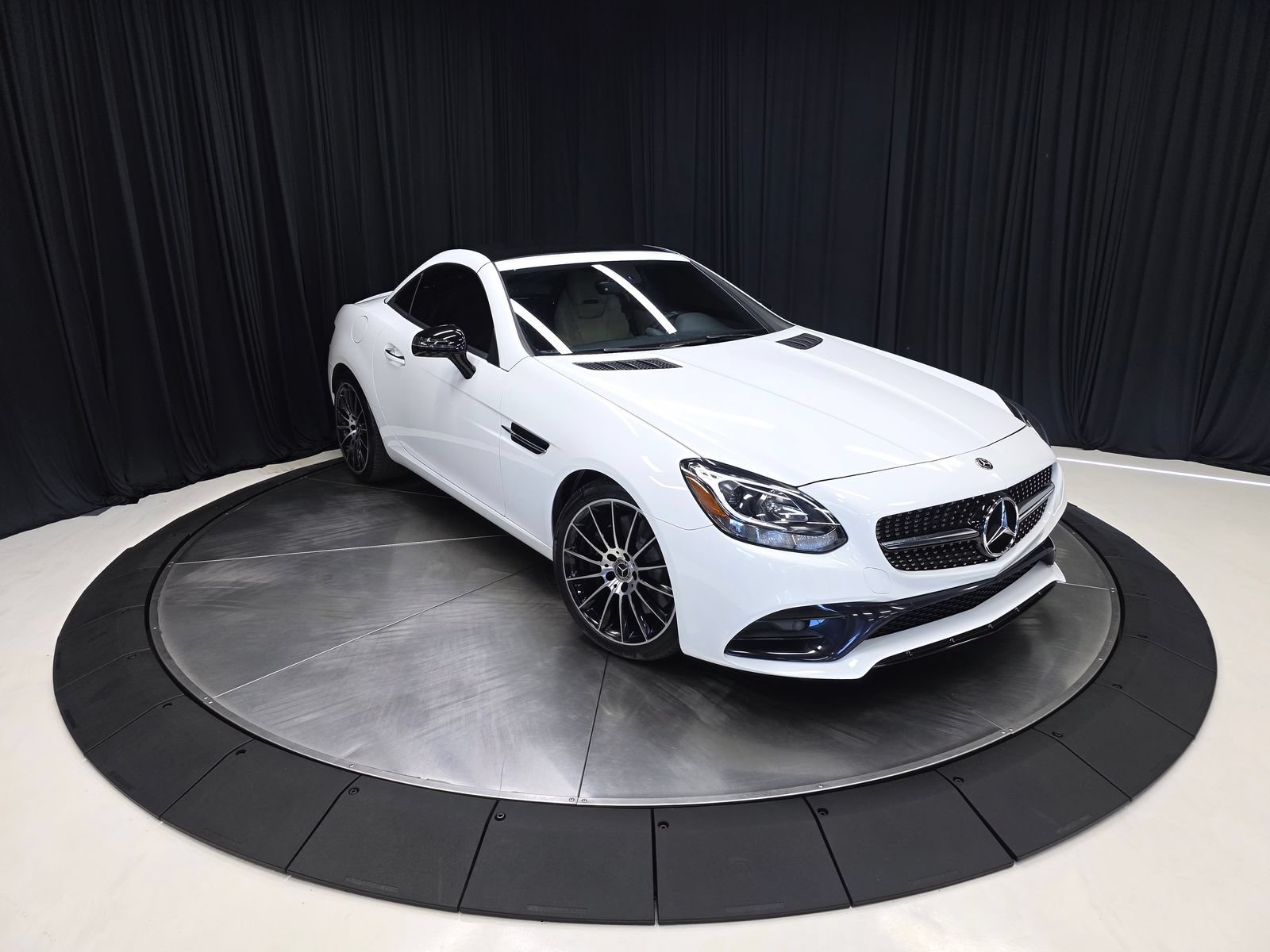 Used 2019 Mercedes-Benz SLC 300 image 54