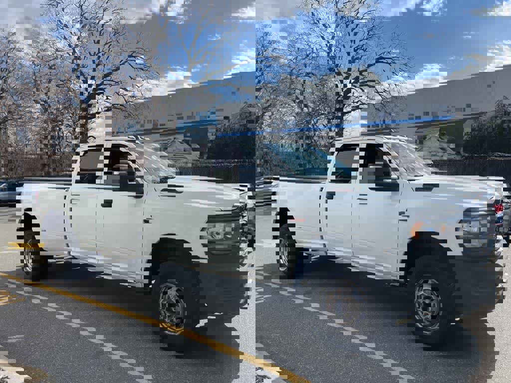 Used 2023 RAM 3500 Tradesman image 12