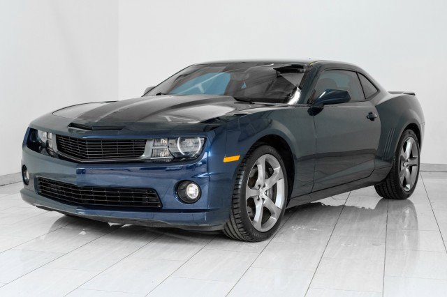 Used 2010 Chevrolet Camaro SS w/ RS Package RWD image 4