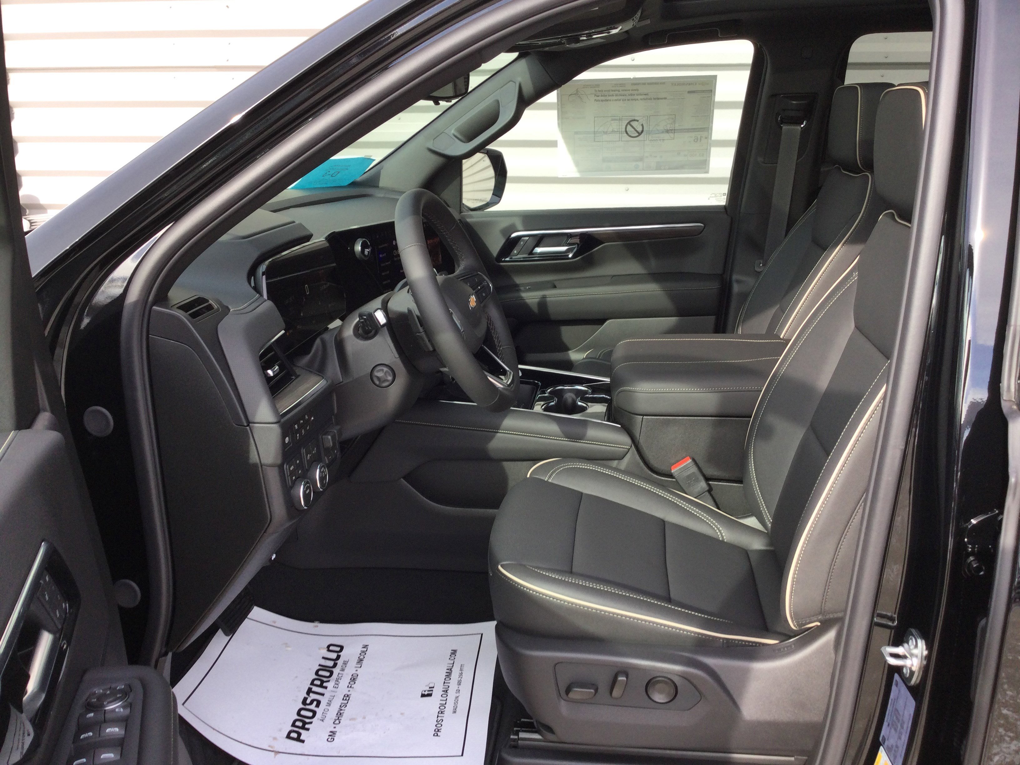 New 2026 Chevrolet Suburban Premier image 10