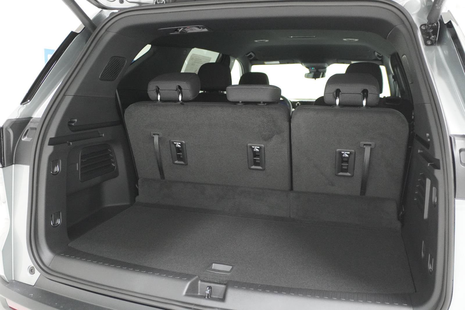 New 2026 Chevrolet Traverse LT FWD image 32
