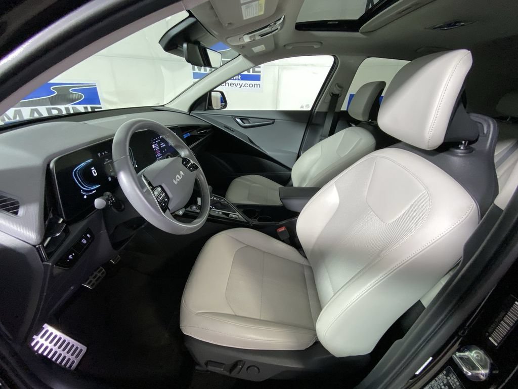 Used 2024 Kia Niro EX Touring FWD image 25