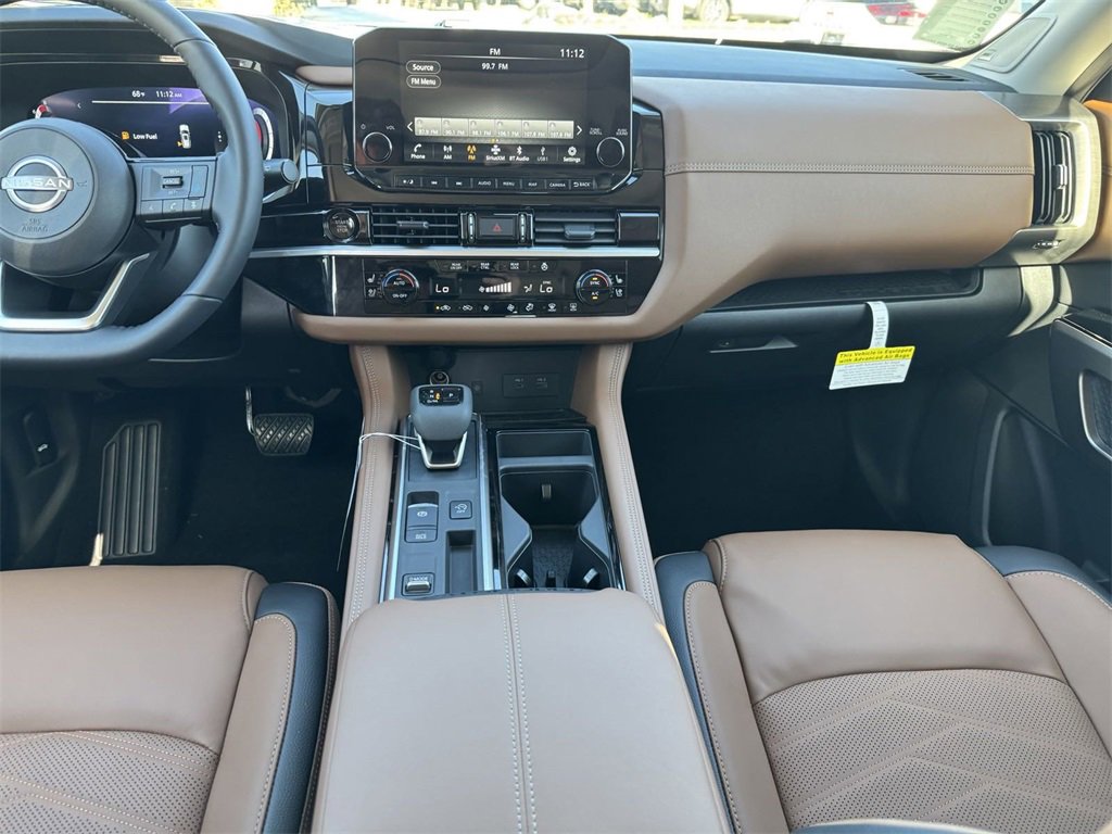 New 2025 Nissan Pathfinder Platinum w/ Black Appearance Package image 16