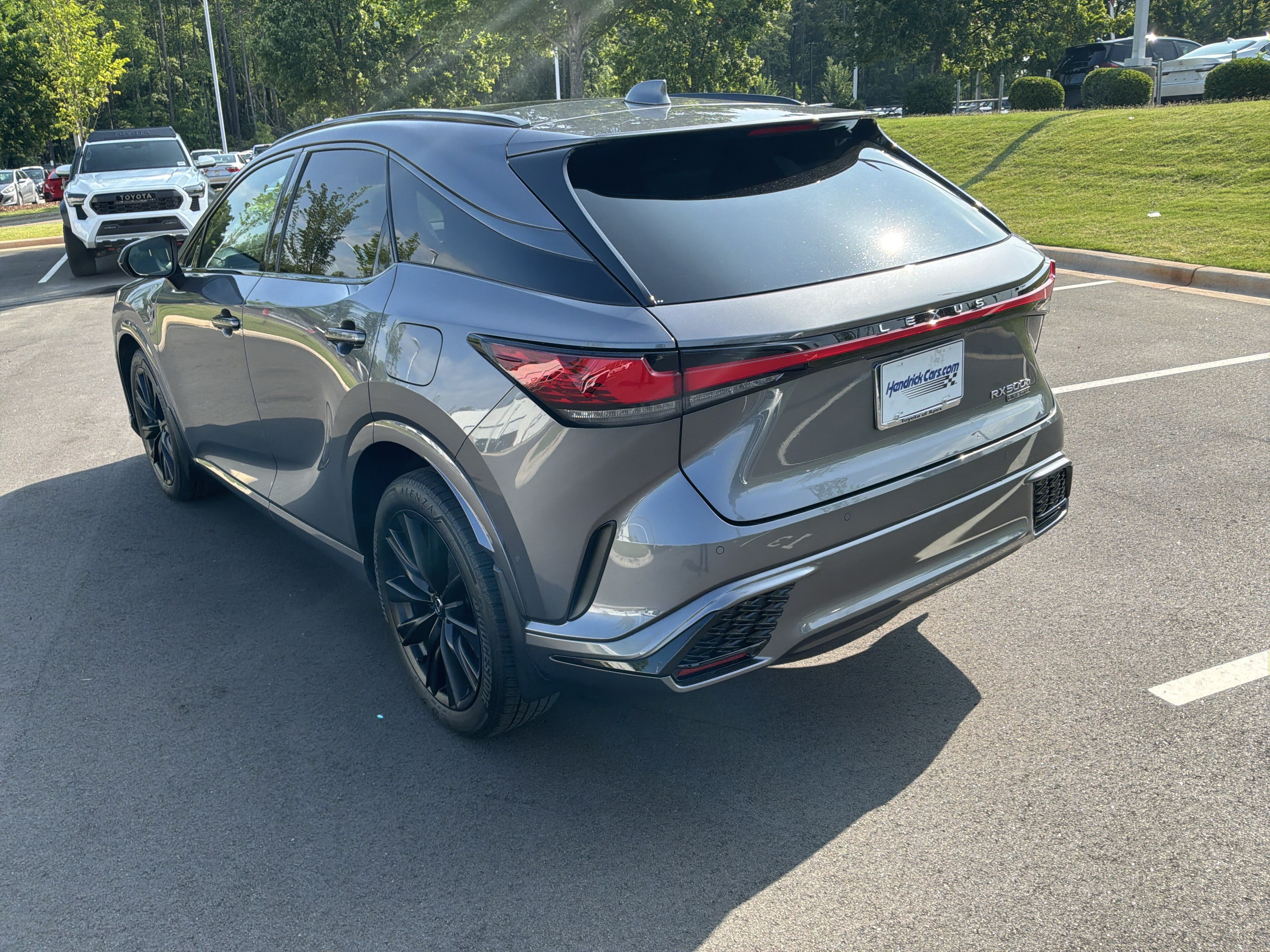 Used 2023 Lexus RX 500h F Sport AWD/4WD image 8