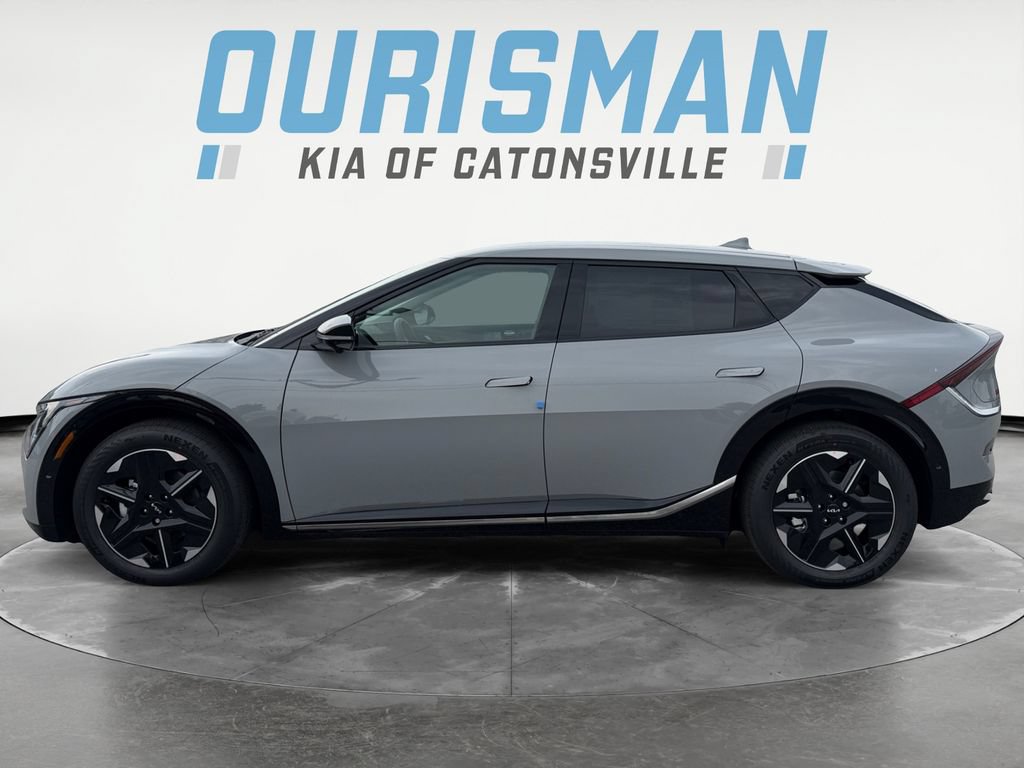 New 2026 Kia EV6 Wind RWD image 3
