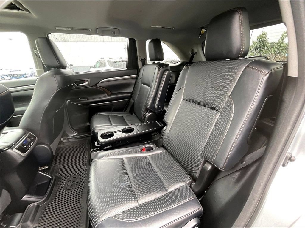 Used 2018 Toyota Highlander Limited w/ Protection Package #3 AWD/4WD image 15