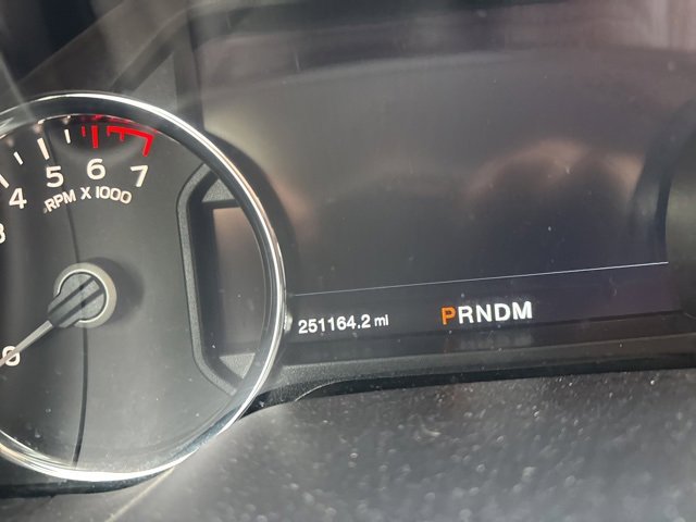 Used 2019 Ford F150 Platinum w/ Equipment Group 701A Luxury image 6