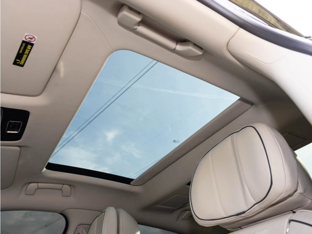 Certified 2022 Bentley Flying Spur W12 image 51