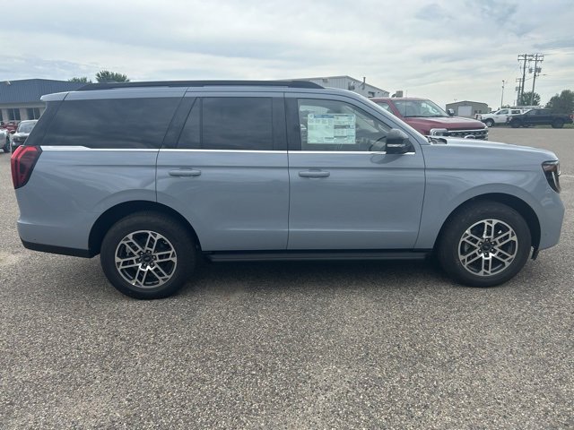 New 2025 Ford Expedition Active image 8
